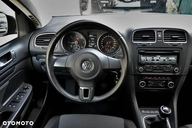 Volkswagen Golf 1.6 TDI DPF Comfortline - 14