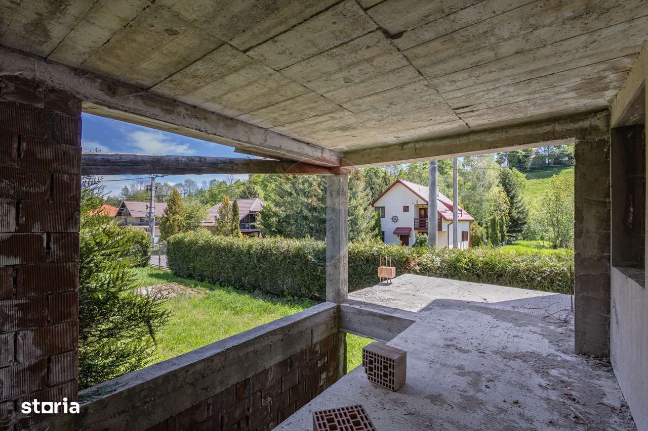 Casă / Vilă cu 8 camere / 7 bai de vânzare, Moieciu de Jos-8