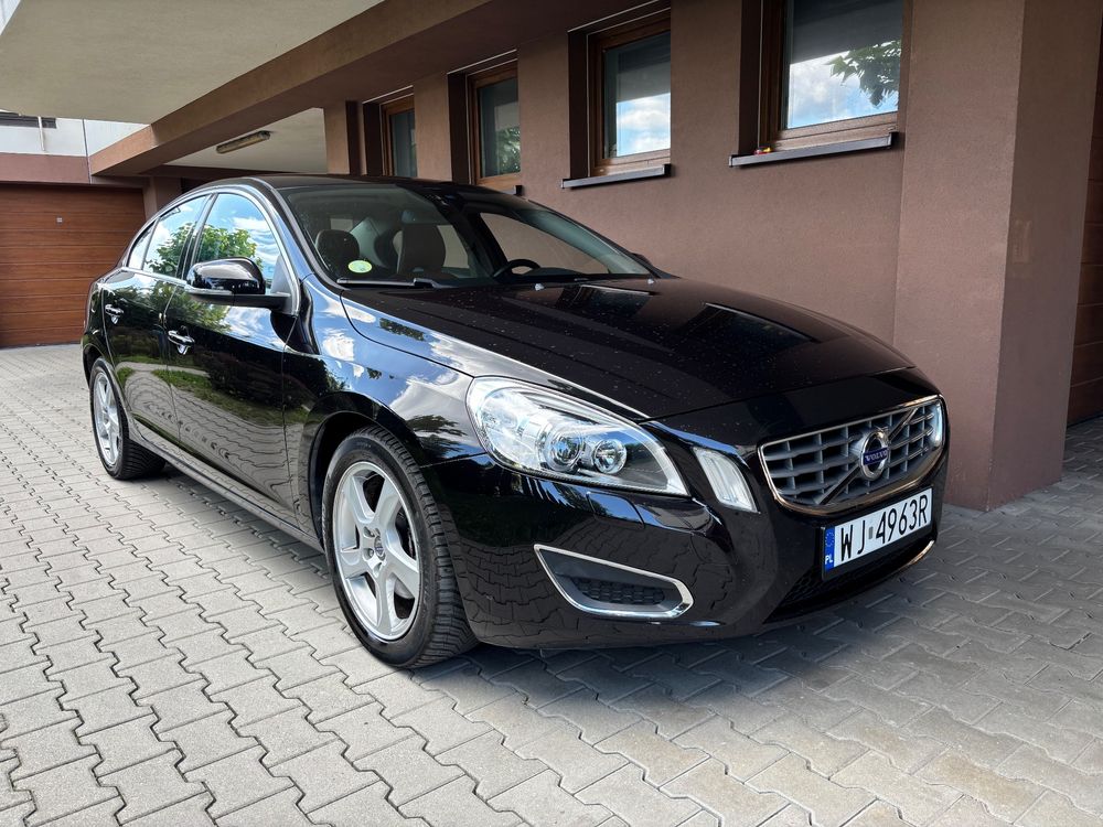 Volvo S60 II (2010-) D3 Summum 2011