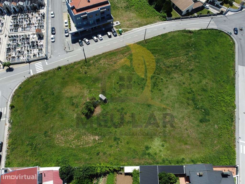 TERRENO COM PROJECTO-3