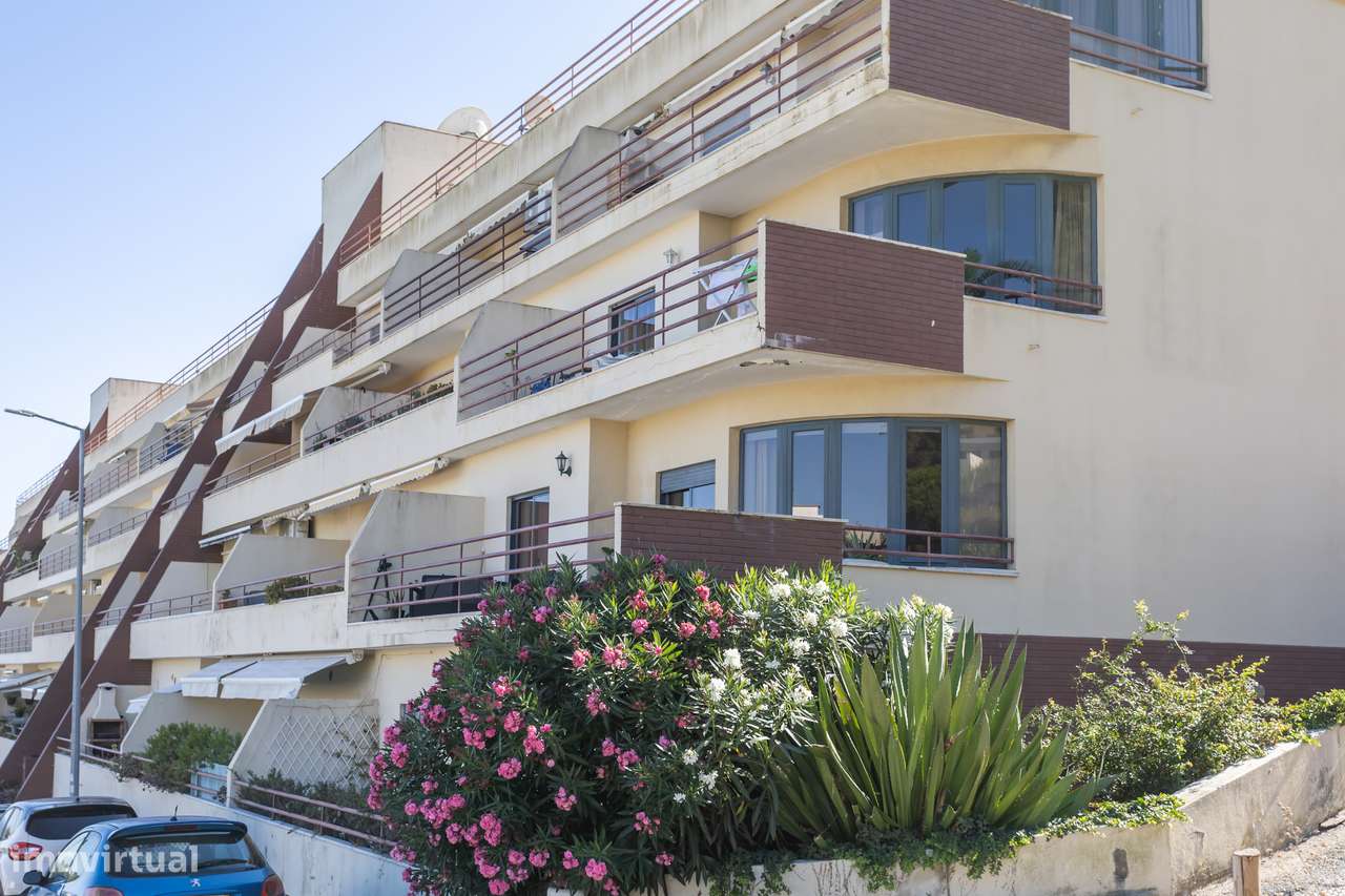 Apartamento T2 em Sesimbra num condomínio com piscina-33