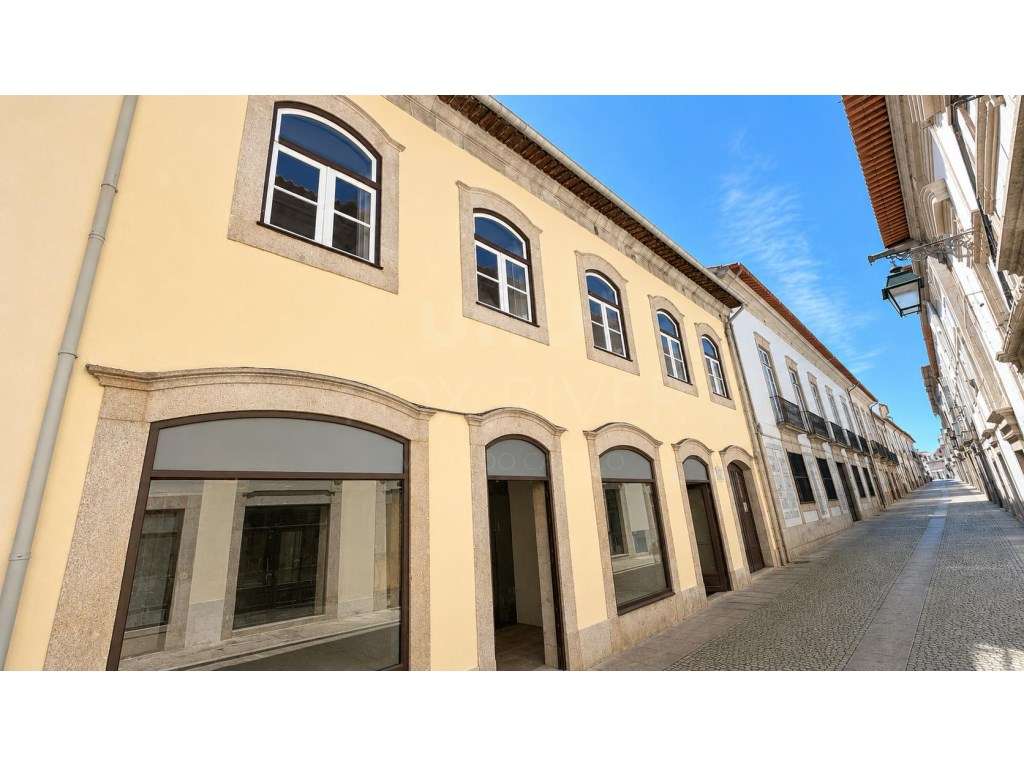 Prédio para venda no Centro Histórico de Viana do Castelo-0
