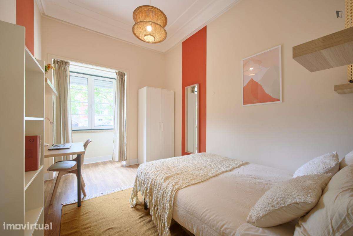 Quarto - localizado em Marquês de Pombal Lisbon - Grande imagem: 2/48