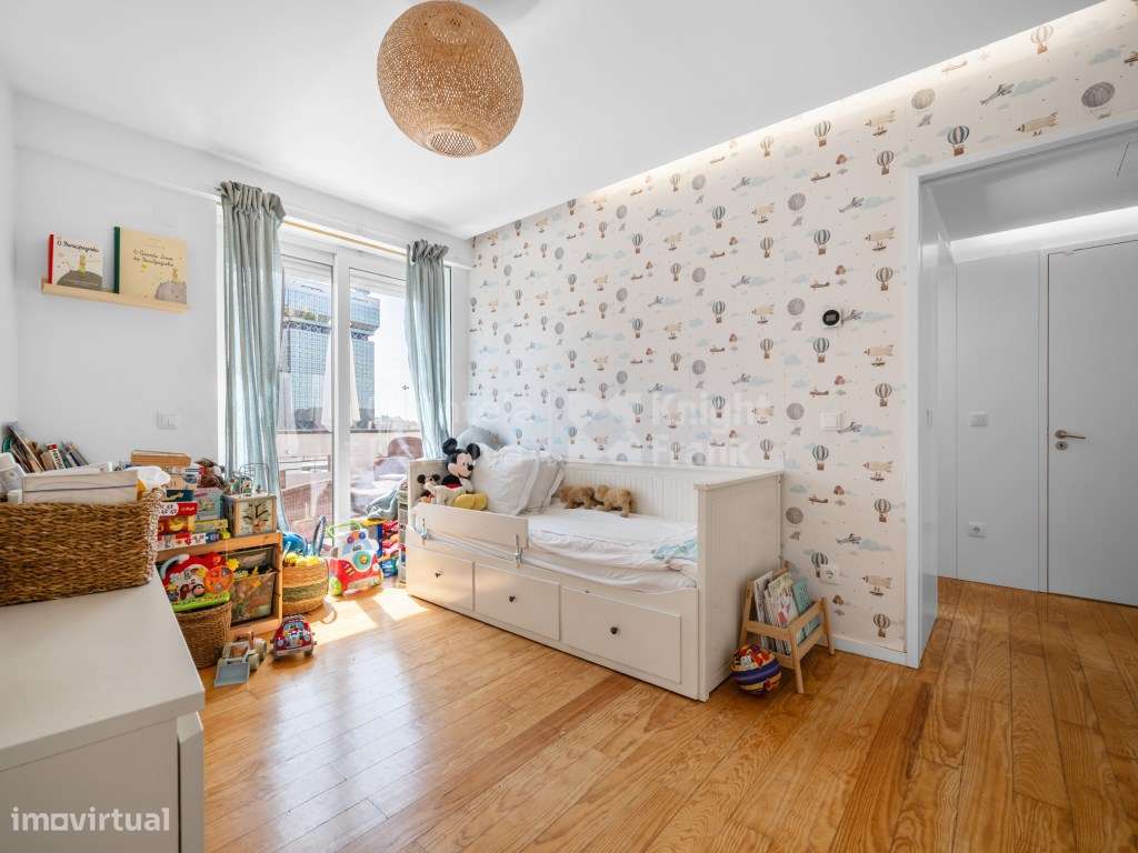 Penthouse T3 Duplex com Terraço | Próximo das Amoreiras-16