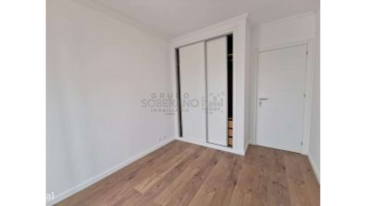 Moradia Geminada T3 em Ericeira-15