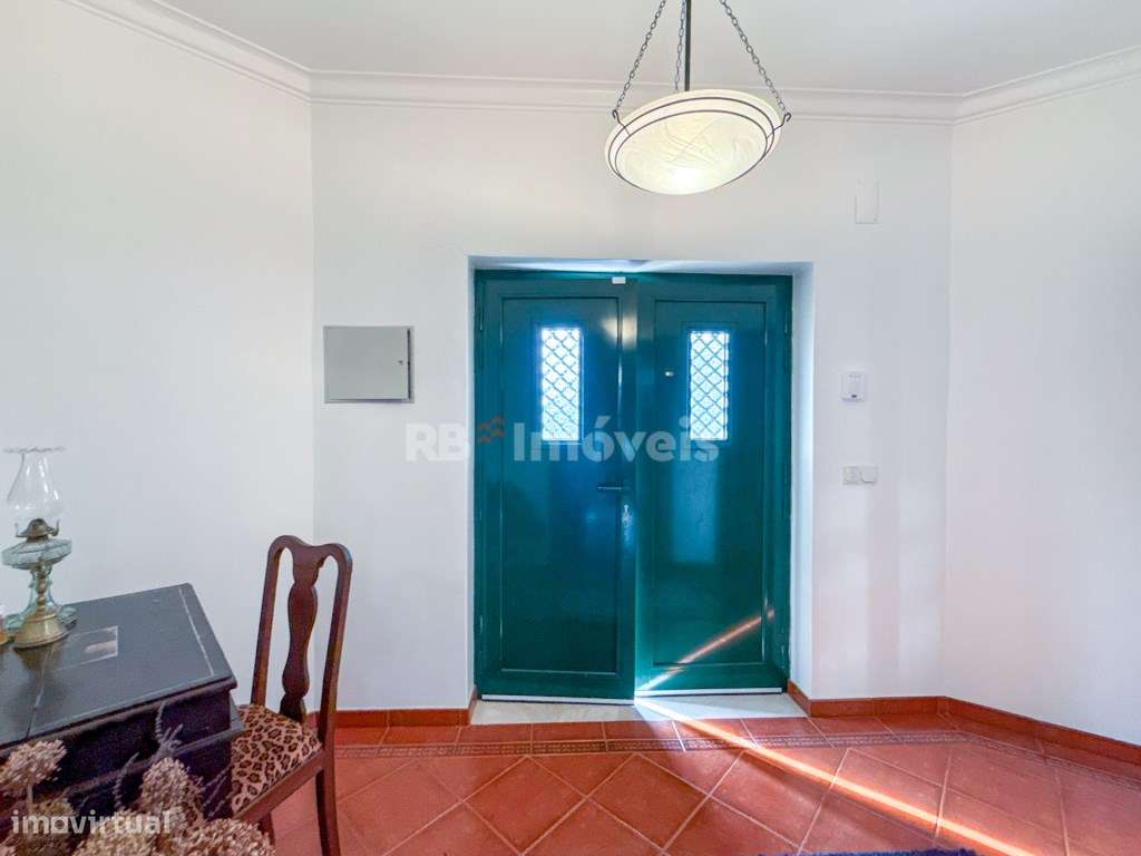 Moradia T4 c/ Tertúlia, Garagem e Jardim, no Entroncamento - Grande imagem: 4/60