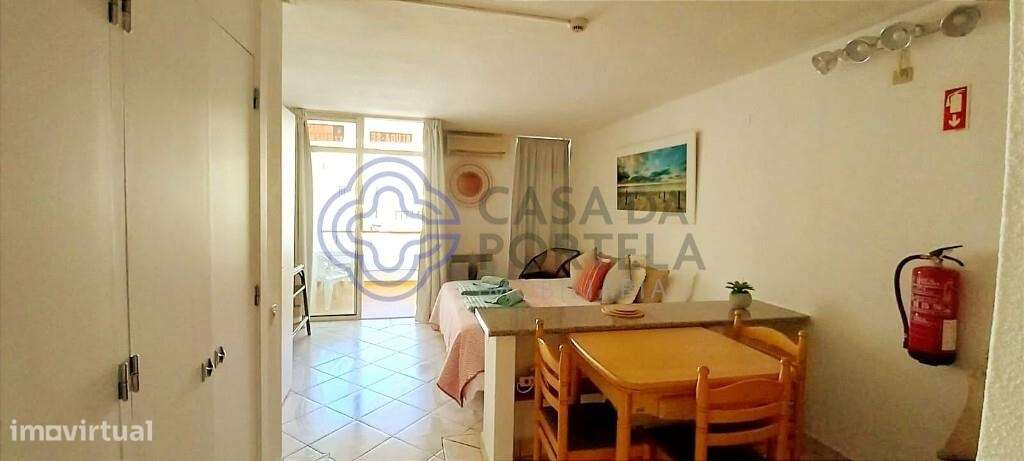 T0 Remodelado – Edifício Albufeira, 2.º Andar – A 3 Minutos da Praia - Grande imagem: 4/10