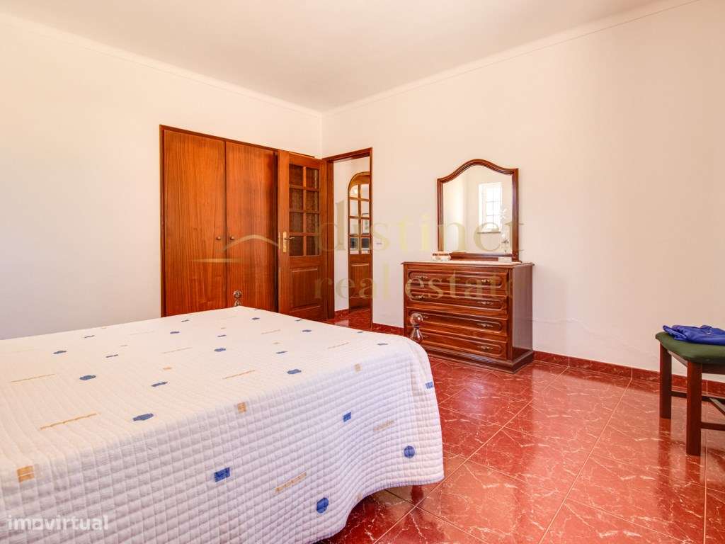 Moradia com 2 quartos e boas vistas-15