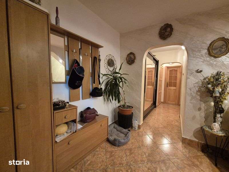 MERITA VĂZUT! Apartament 3 camere, gata de mutare –Târgu Jiu-0