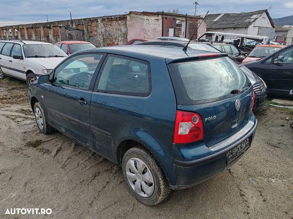 Dezmembrez Volkswagen Polo  9n 1.2  bemzina - 3