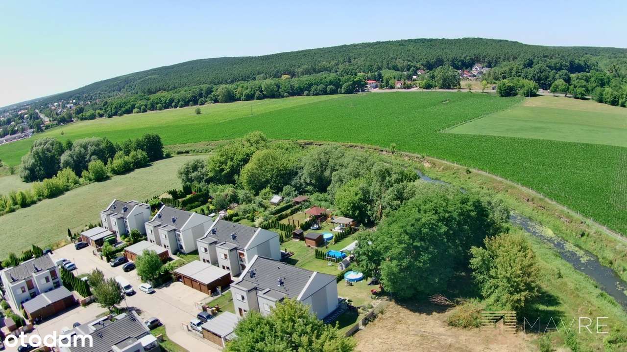 Lokal w zabudowie bliźniaczej z ogrodem i garażem| Kameralne osiedle-1