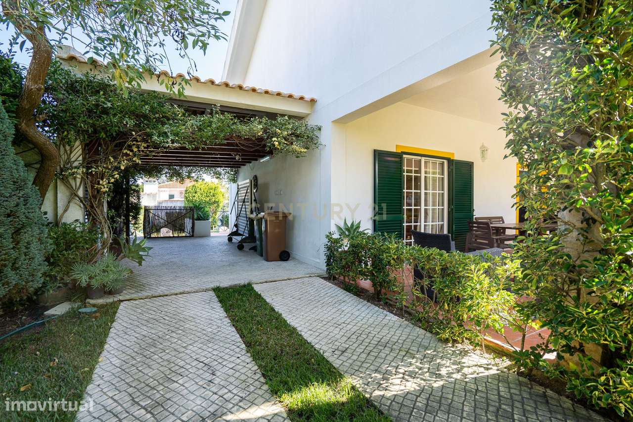 Moradia T6 para venda com piscina, Verdizela, Corroios - Grande imagem: 2/53