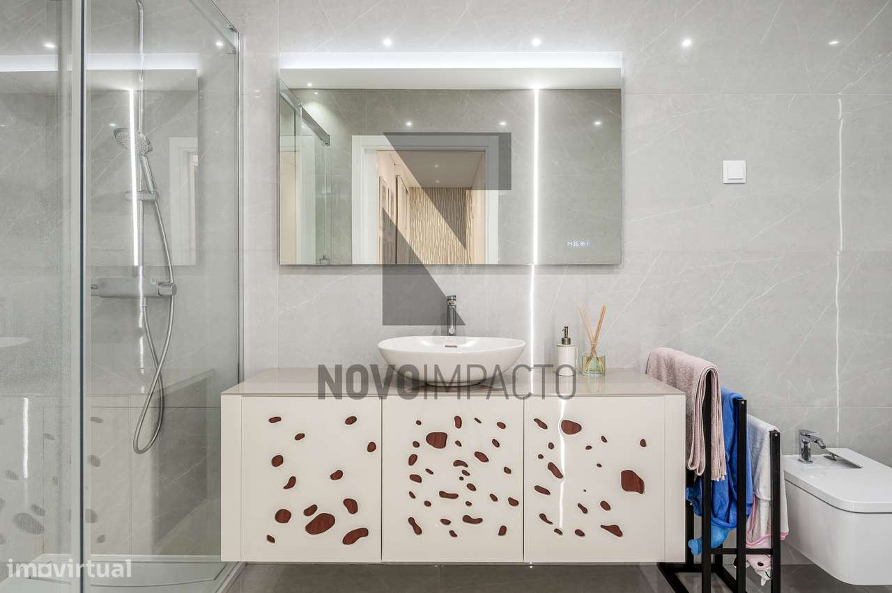 T4 Duplex de Luxo Mobilado, com 2 Terraços e Box para 2 Carros | Mo...-33