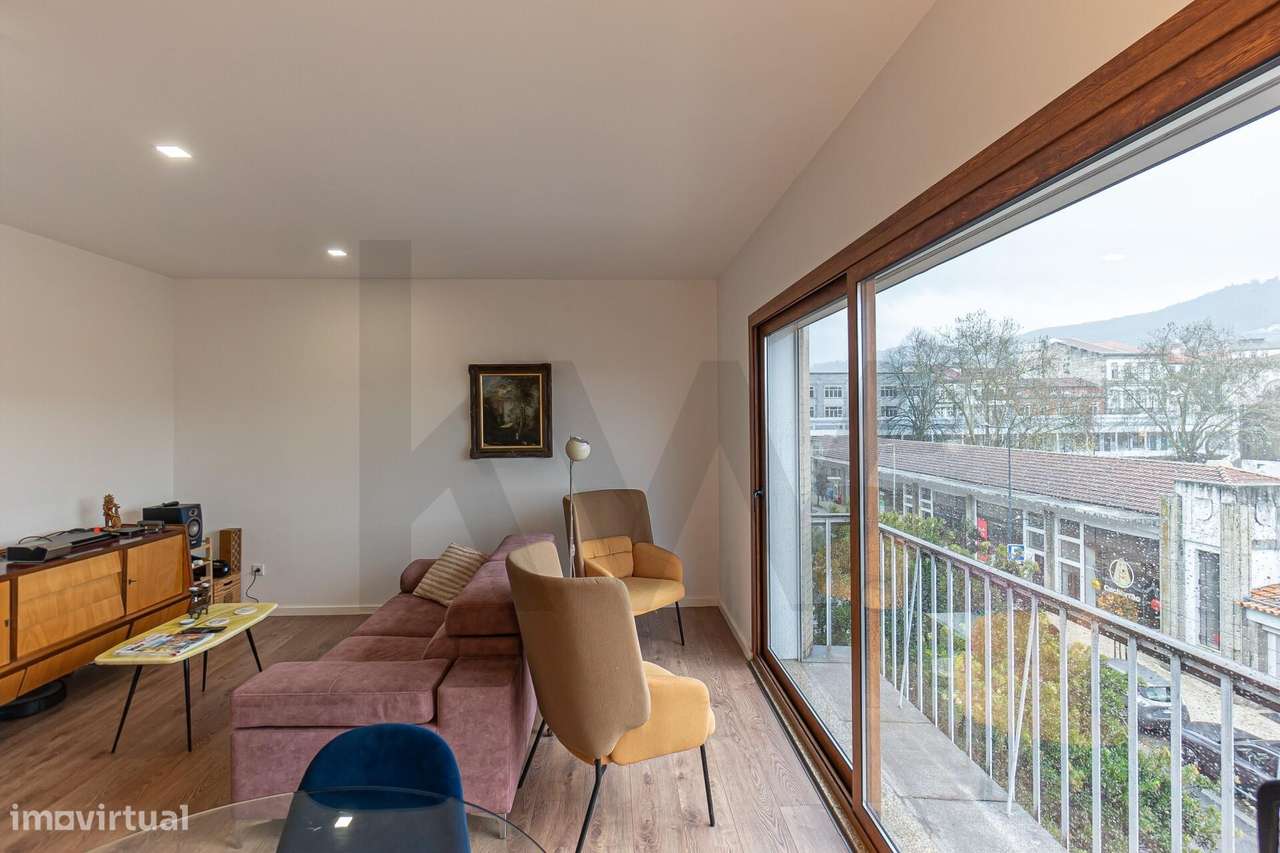 T3 Luminoso e Remodelado no Coração de Guimarães, com Ar Condicionado - Grande imagem: 4/38