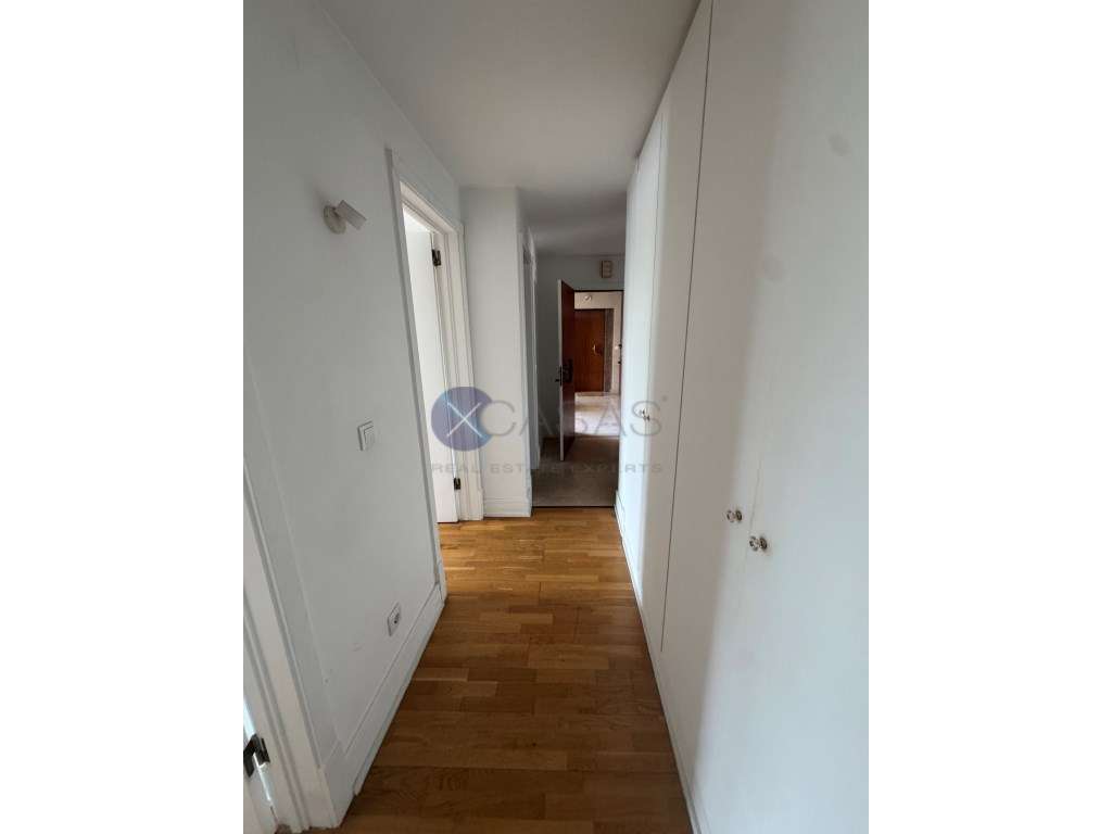 Apartamento T2 para venda no Estoril, inserido em exclusivo condomí...-8