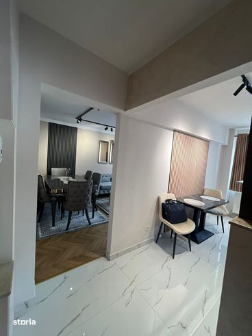 Apartament cu vedere spre Parcul Sub Arini – Complet mobilat si utilat-1