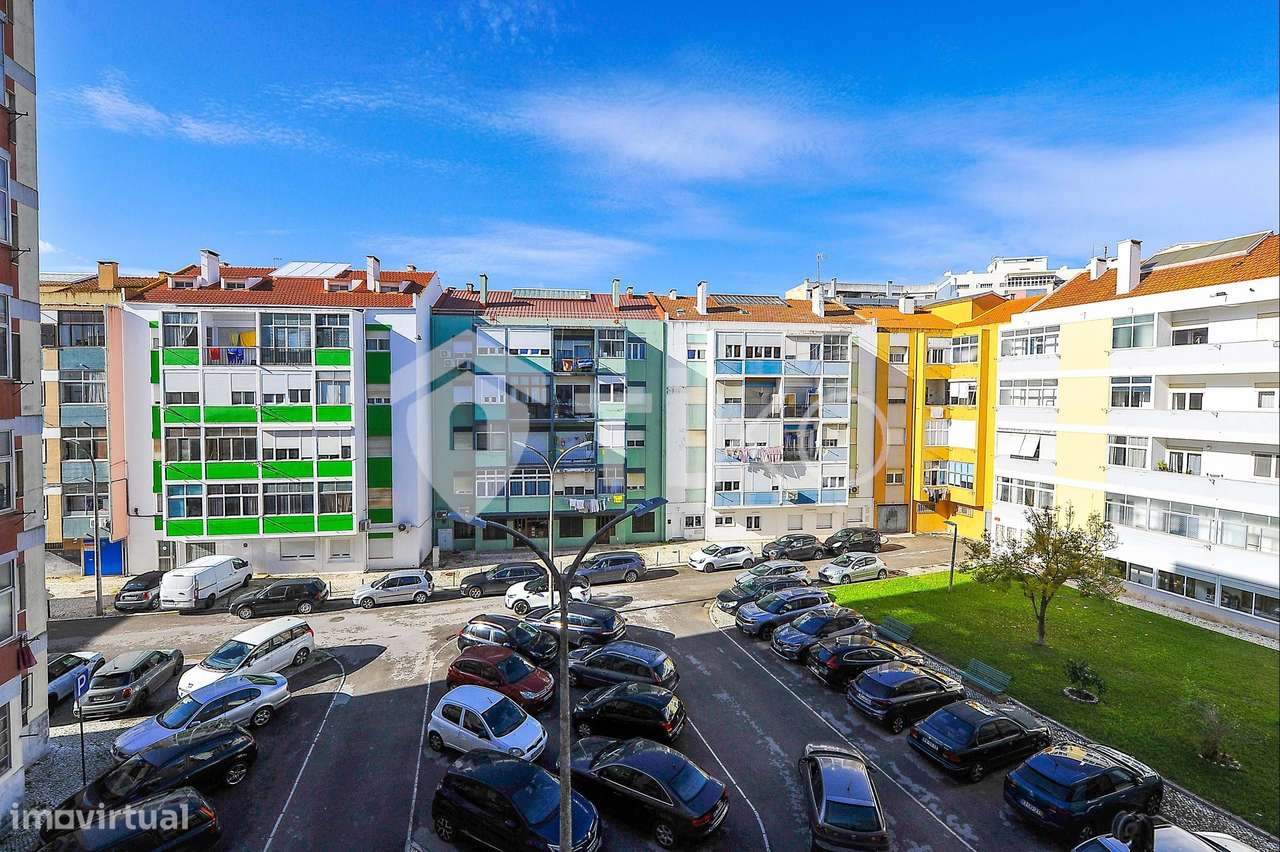 Apartamento T3 renovado no Montalvão, Setúbal-10