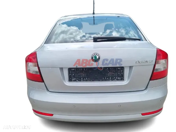 Dezmembrez Skoda Octavia 2 facelift hatchback 1.6 TDI 2009-2013 cod motor: CAYC, cod cutie: LHW (far/parbriz/grila/radiator/aripa/bara/trager/jante/macara/turbina/filtru particule/injector/motor) - 3