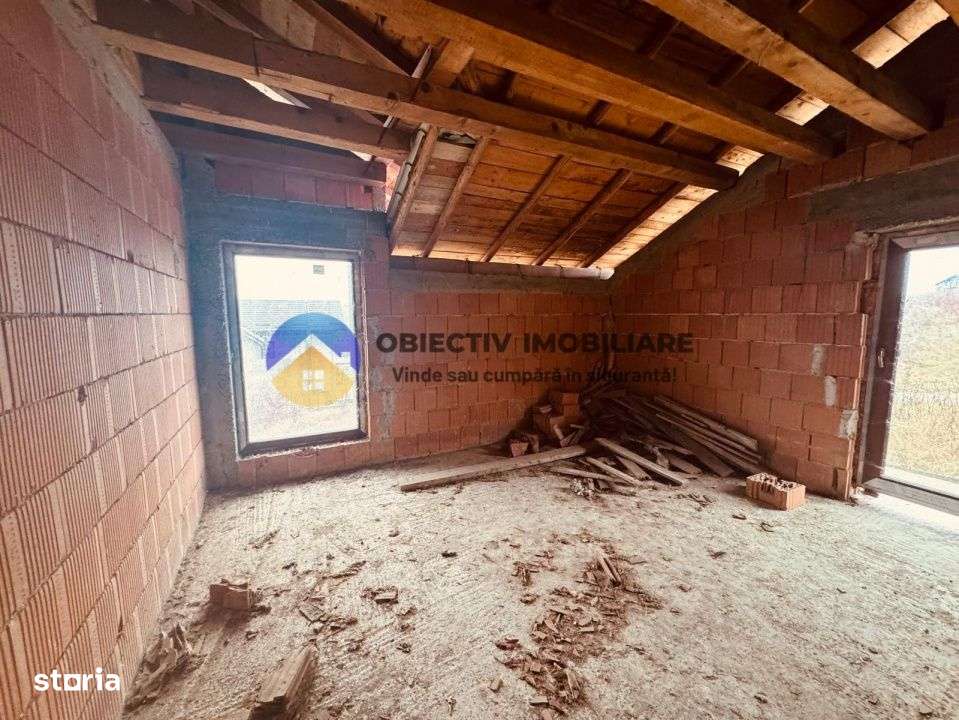 Vila la rosu  + teren 500 mp de vanzare – Zona Fermelor-10