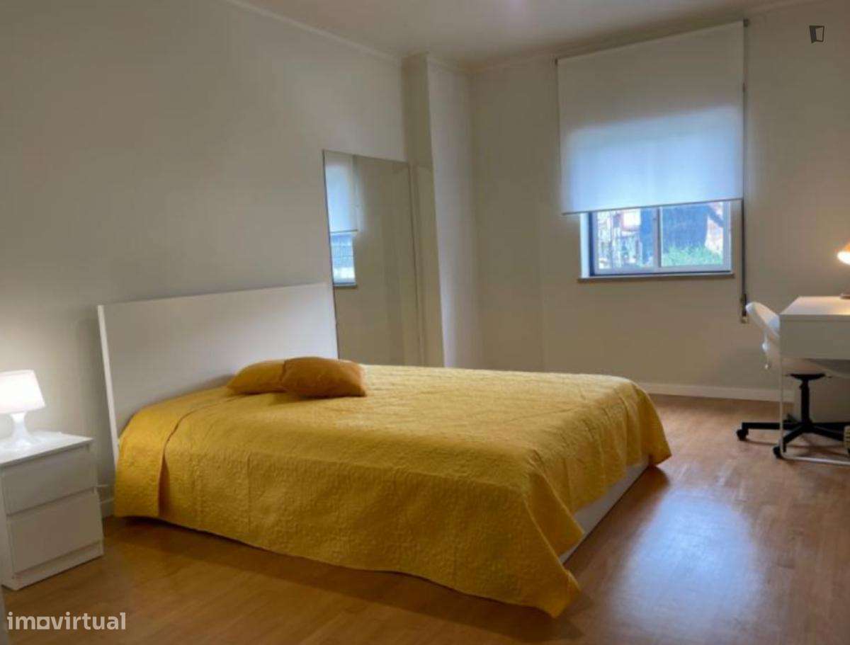 Quarto - localizado em Leiria - Grande imagem: 5/8