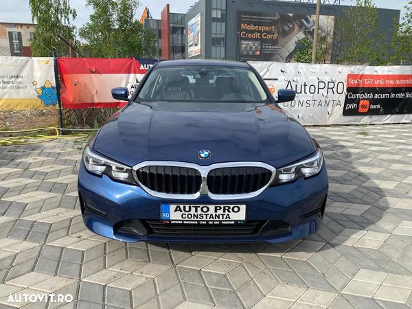 BMW Seria 3 318i Aut. Advantage - 23