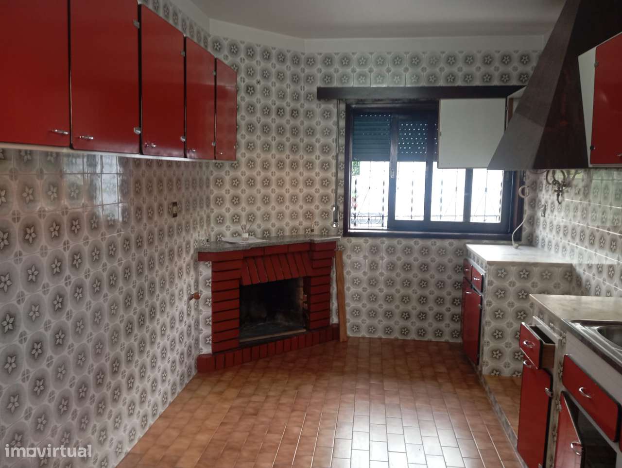 Moradia com jardim e garagem Lugar nobre cidade de Oliveira de Azeméis-14