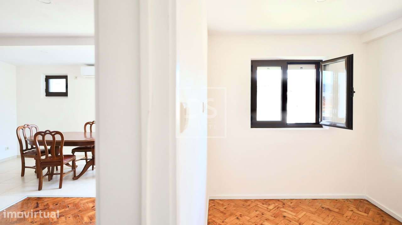 APARTAMENTO T2 RENOVADO E MOBILADO - Grande imagem: 4/17