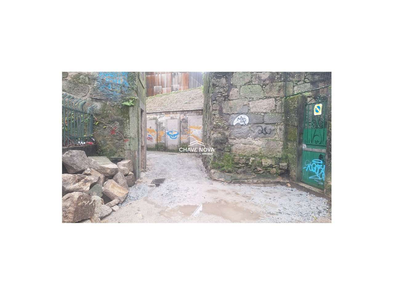 Moradia T1 Totalmente Remodelada | Porto, Próxima da Praça República-13