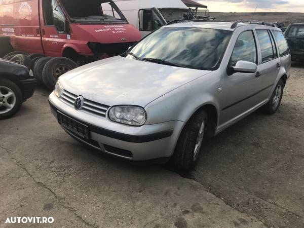 Dezmembrez piese VW Golf 4 Combi - 1