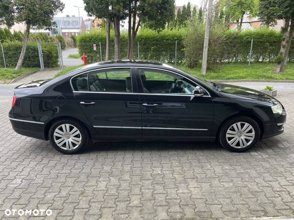 Volkswagen Passat 2.0 TDI Comfortline - 16