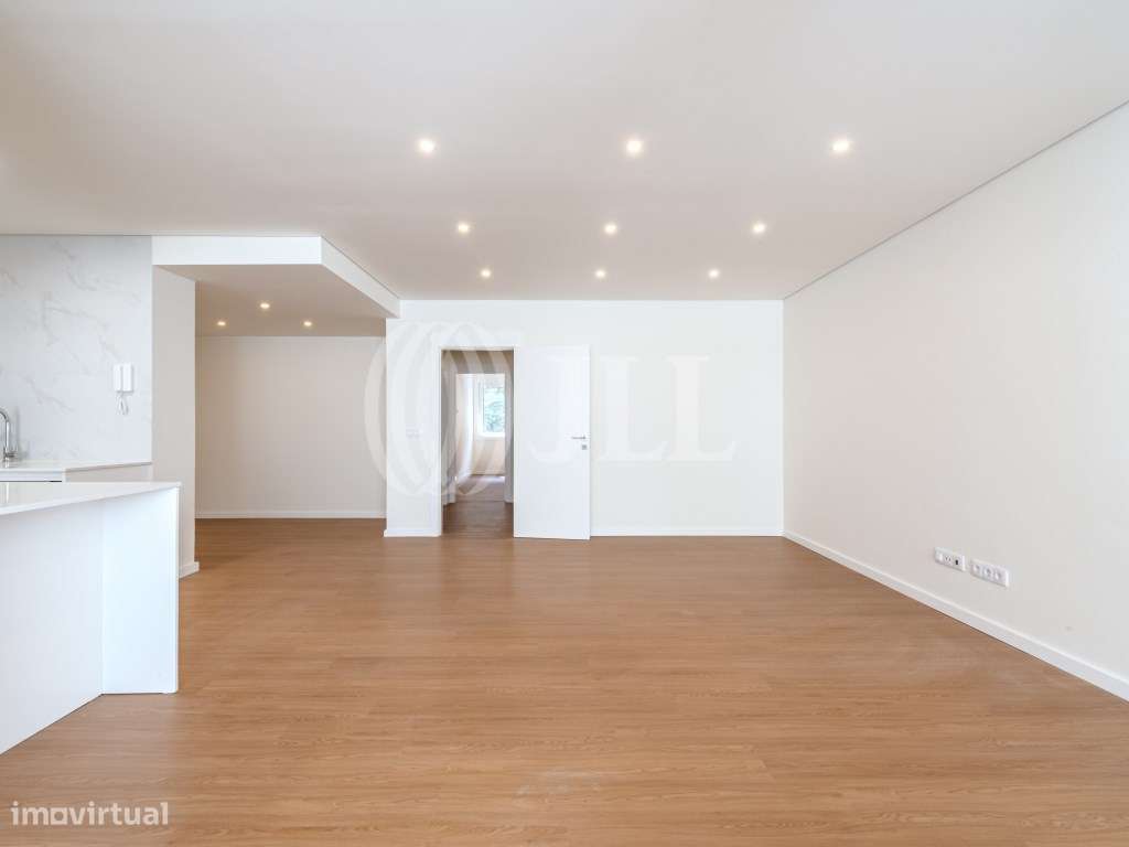 Apartamento T4 com varanda, na Avenida da Boavista, Porto - Grande imagem: 5/31