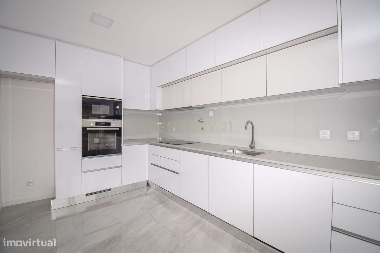 Moradias Condomínio fechado Belas Garden  T2+1 e T3+1-22