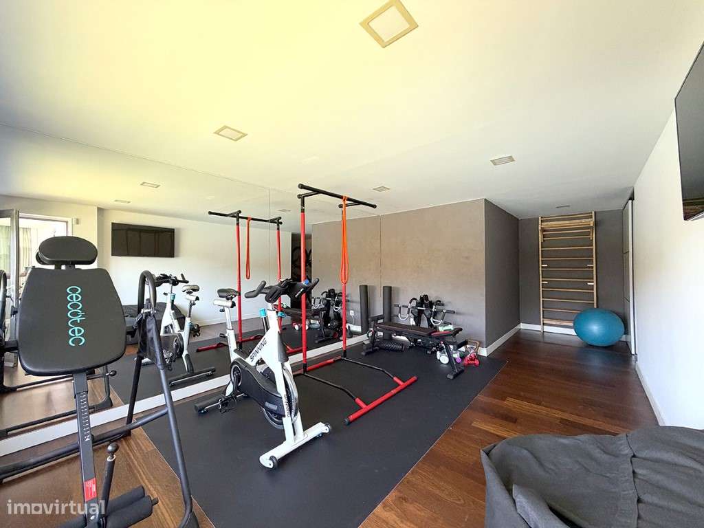 Moradia T6 na Quinta do Peru com vista para lago e campo de Golfe-48