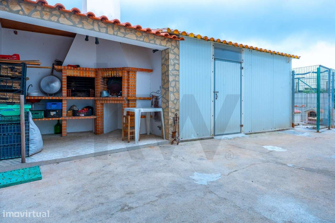 Moradia T3+2 com Piscina, Ginásio, Jardim e Garagem 200 m2-12