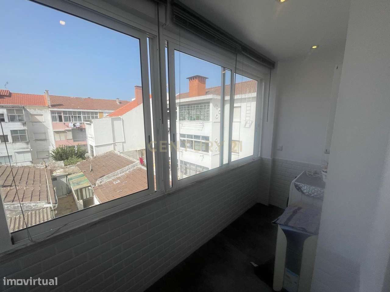 Apartamento T2 com possibilidade de utilização como T3 | Excelente loc-6