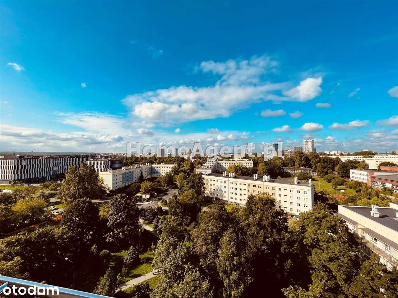 Duża kawalerka z balkonem i przepięknym widokiem - Pełny obrazek: 5/14