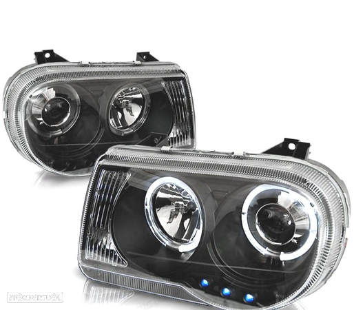 CONJUNTO DE FARÓIS PARA CHRYSLER 300C 05-10 ANGEL EYES + LEDS PRETOS - 1