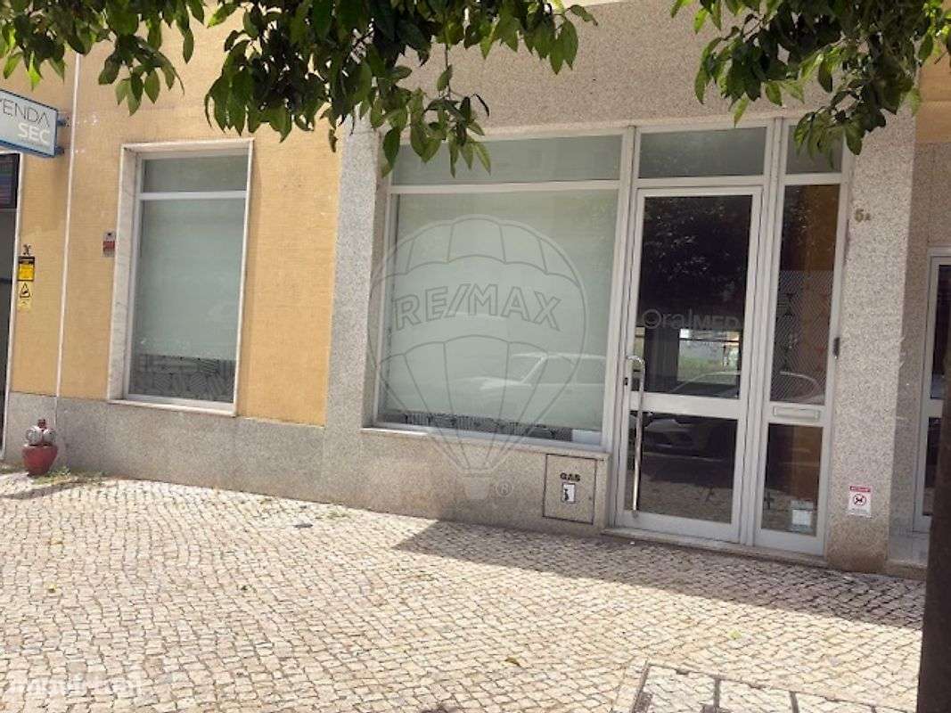 Loja  para arrendamento - Grande imagem: 2/33