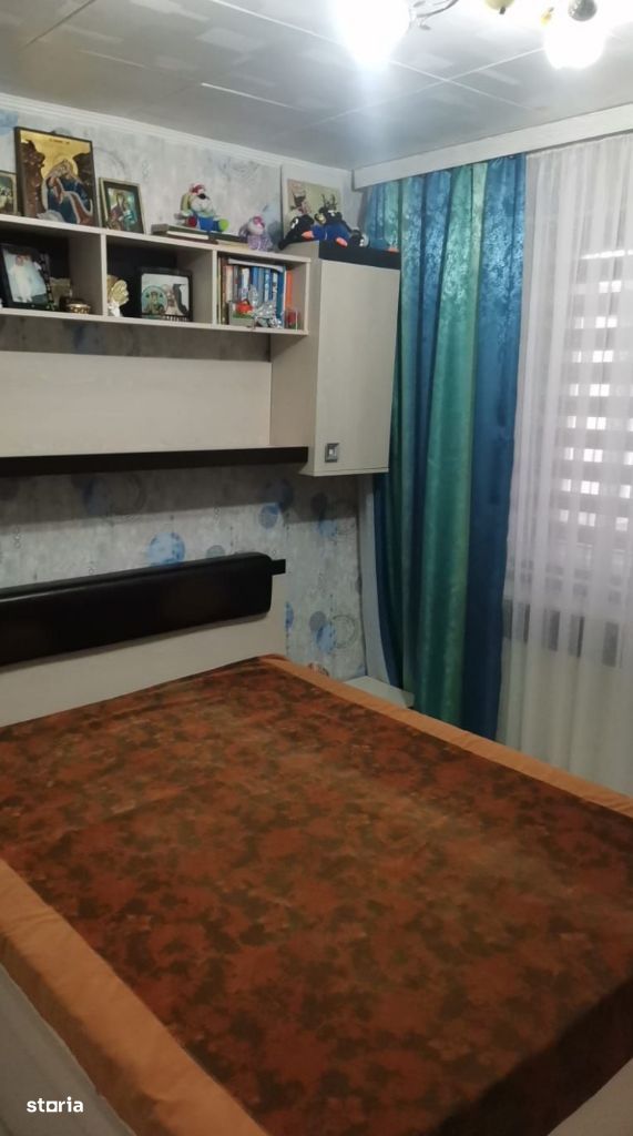 De vanzare apartament 3 camere zona Obor