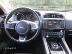 Jaguar F-Pace 2.0 i4D AWD R-Sport - 9