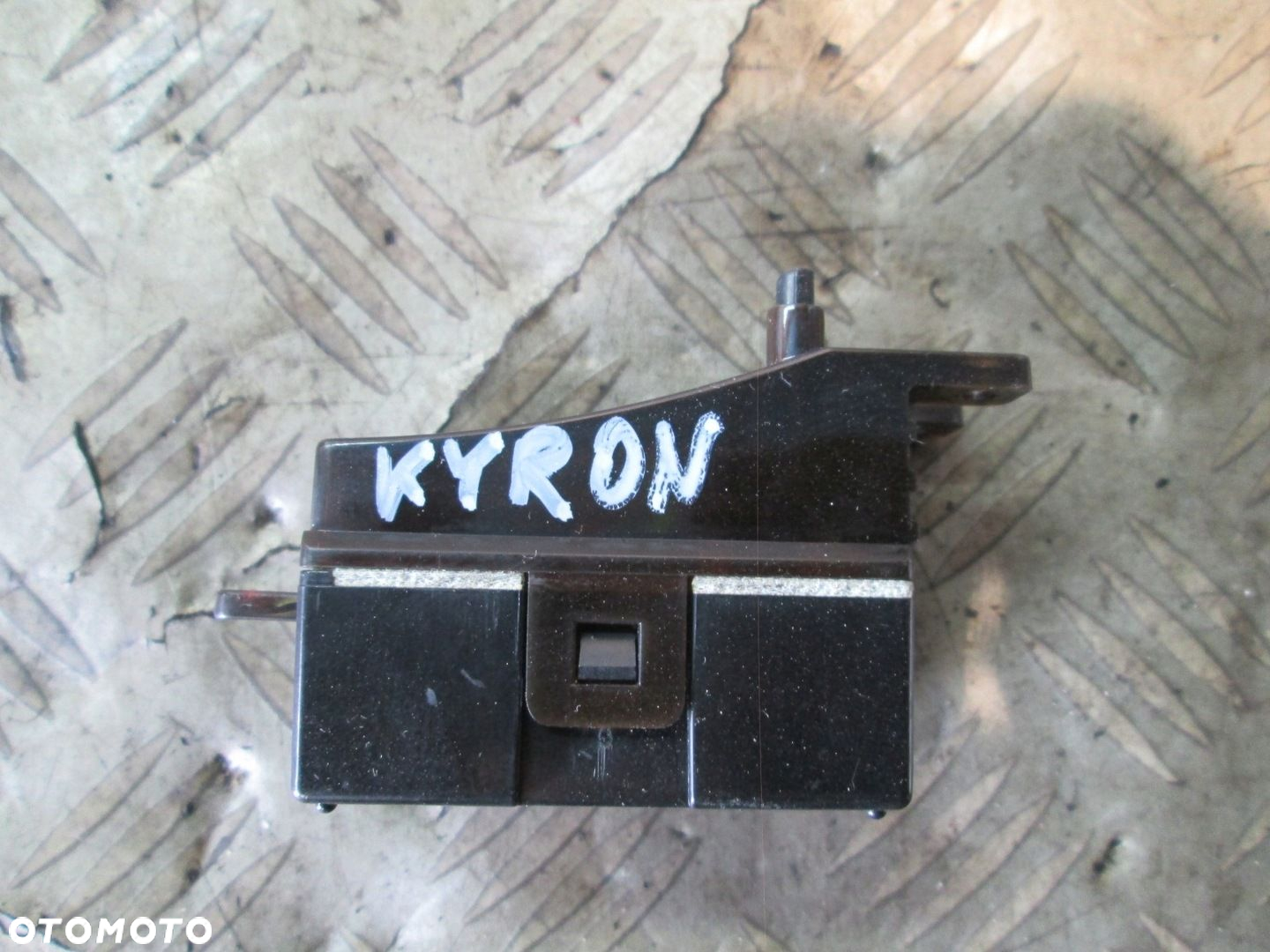 ZEGAREK SSANGYONG KYRON 05- 8110-09000 - 2