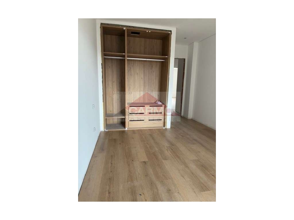 T3 Novo com 2 Suítes e Box.(oferta da escritura). - Grande imagem: 4/22