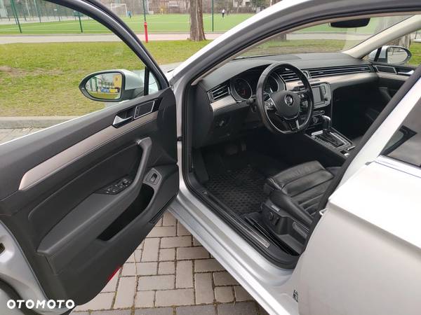 Volkswagen Passat 2.0 TDI BMT Highline DSG - 27