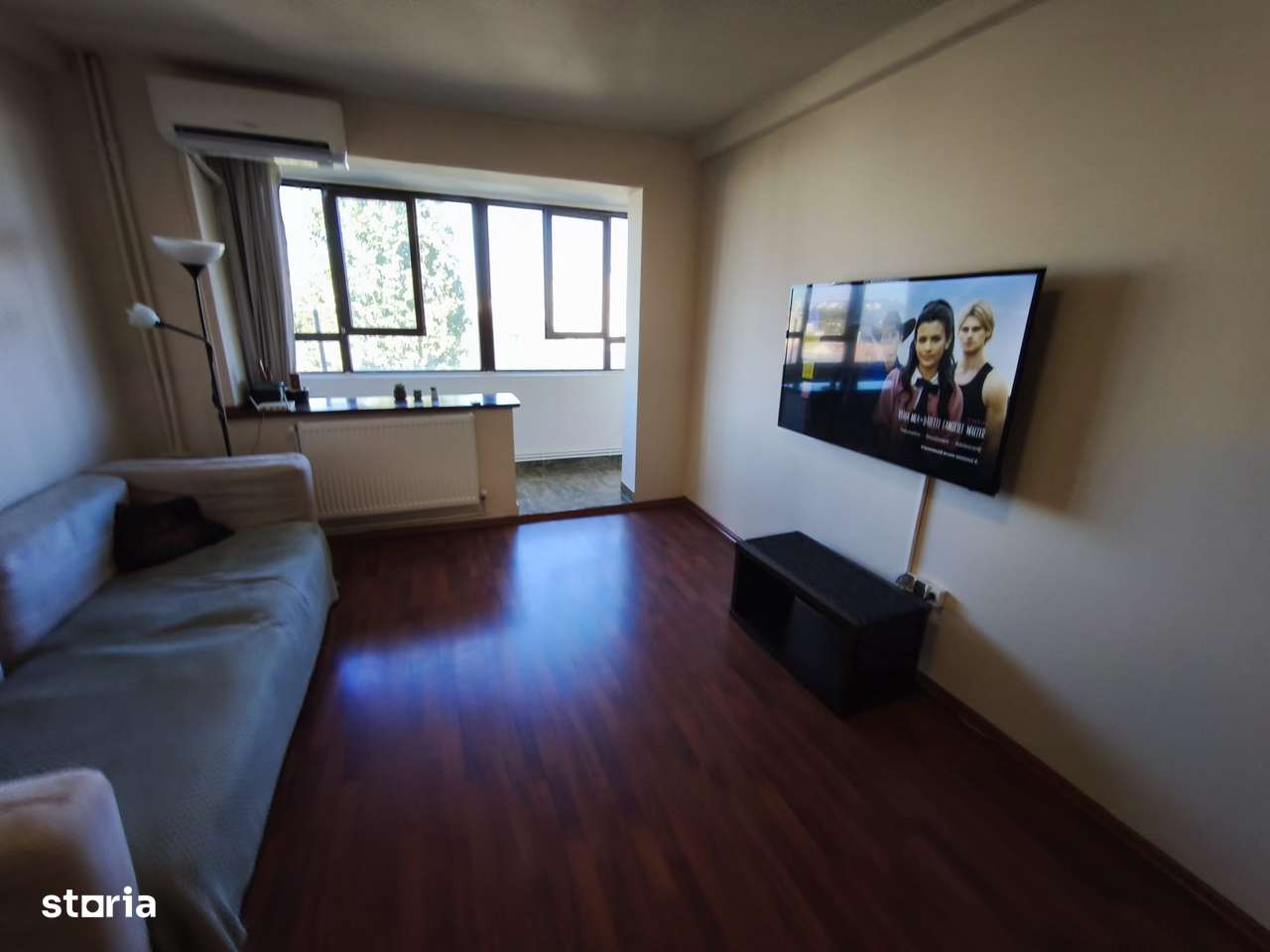 ULTRACENTRAL apartament cu 2 camere vedere frontala mare 61 mp - Imagine principală: 5/19