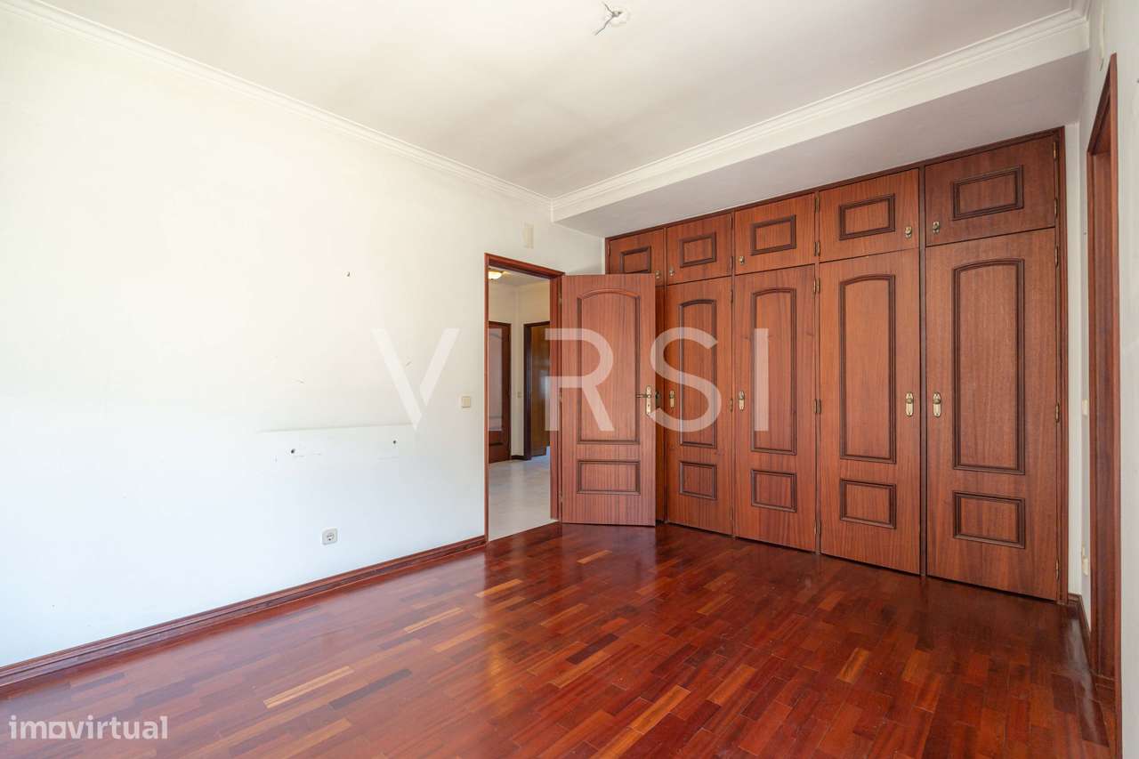T3 com sótão, 2 garagens e amplo espaço exterior - São Martinho do...-12