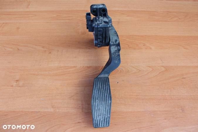 POTENCJOMETR PEDAŁ GAZU OPEL ZAFIRA A B BT 9202341 - 2