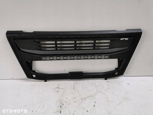 GRILL ATRAPA VOLVO FM FMX EURO 6 ORYGINAŁ - 1