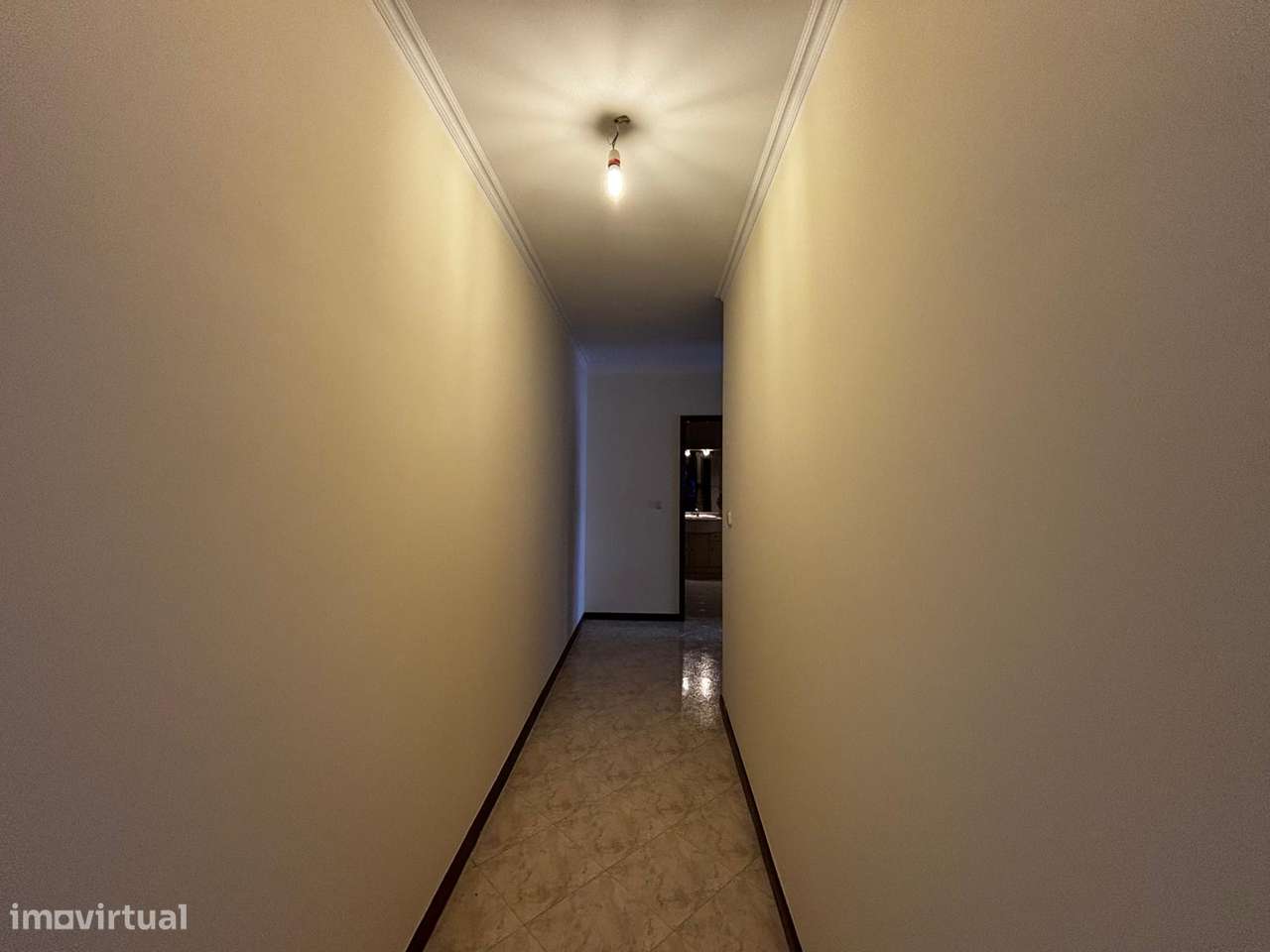 Apartamento T2 com garagem na Urbanização Moinho da Cavaleira-9