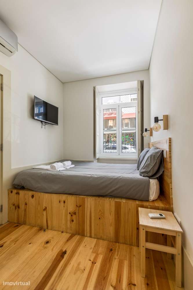 Apartamento T1 com jardim privado, na Rua Bonjardim-2