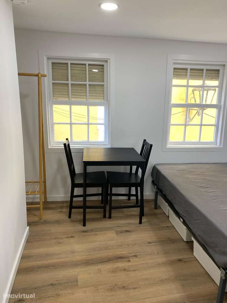 Excelente Prédio remodelado junto à Praça do Comercio-51